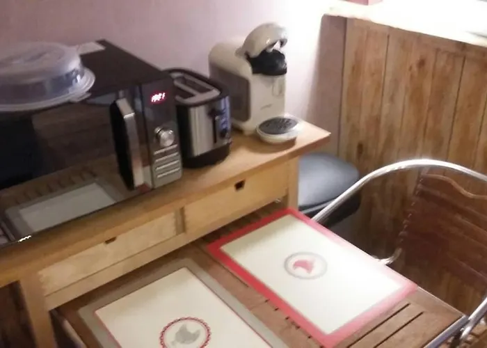 Charming Old Style Онфлёр