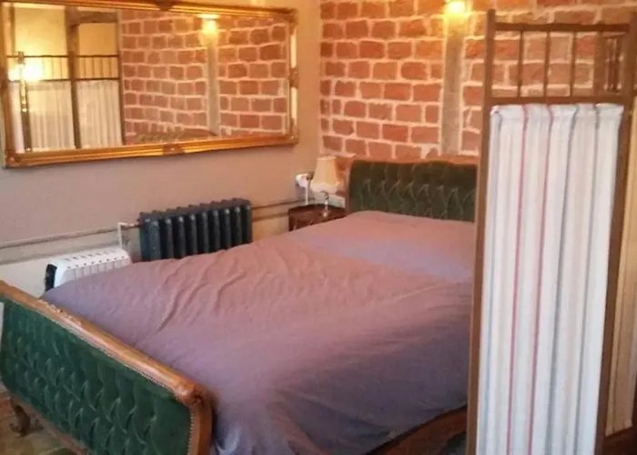 Charming Old Style Апартаменты